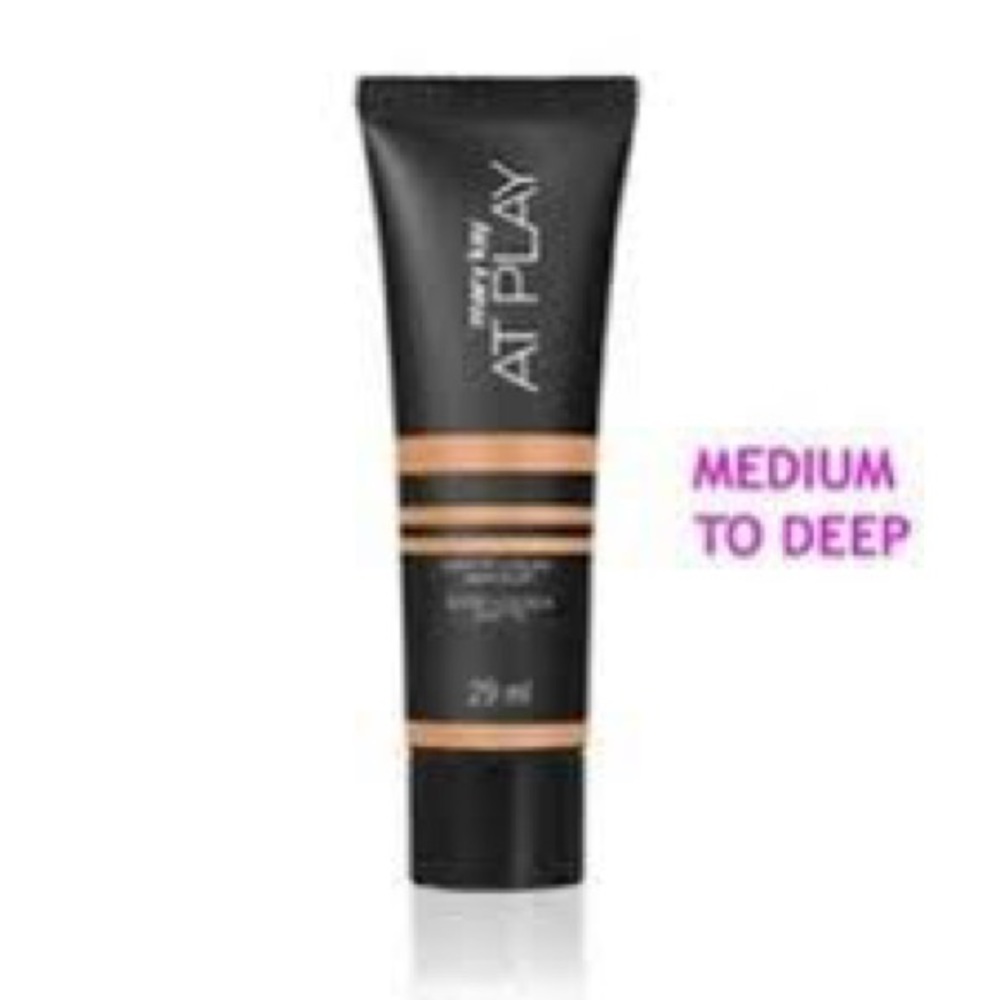 AT PLAY Matte Liquid Makeup Medium To Deep